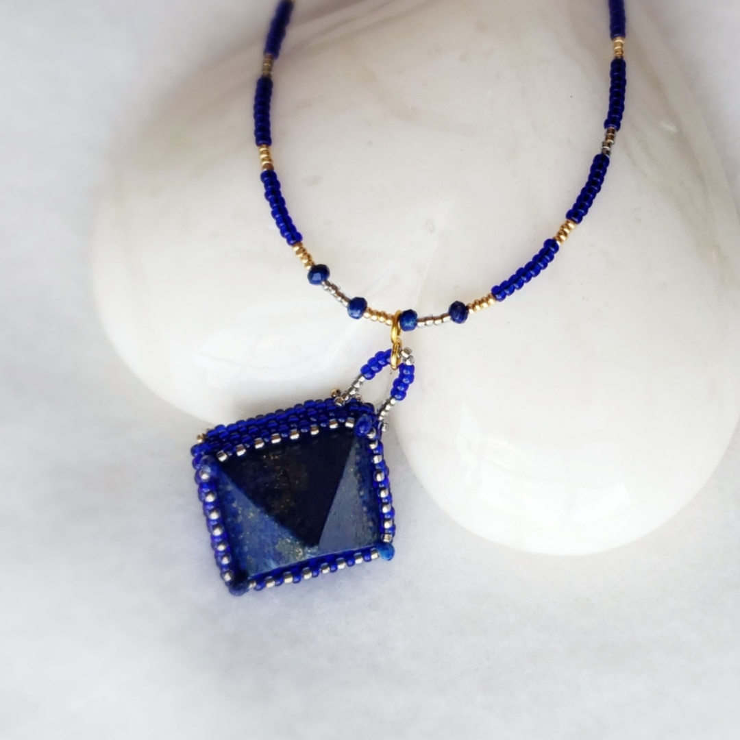 Stone of the Month October 2023 - Lapis Lazuli for Creativity - Holistic  Institute of Wellness